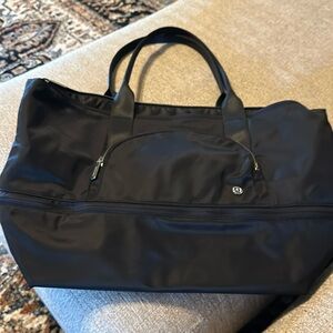 Lululemon expandable Workout Bag
